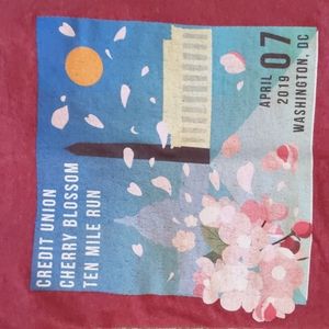 Cherry Blossom run 2019 shirt small
